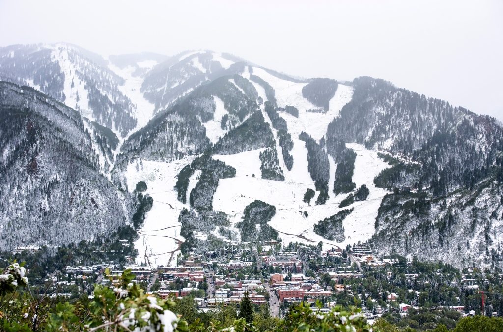 Heavy snow in the Colorado mountains prompts an avalanche warning